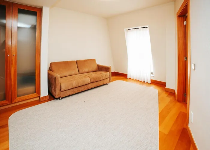 Eirado Фермерский дом Калделаш